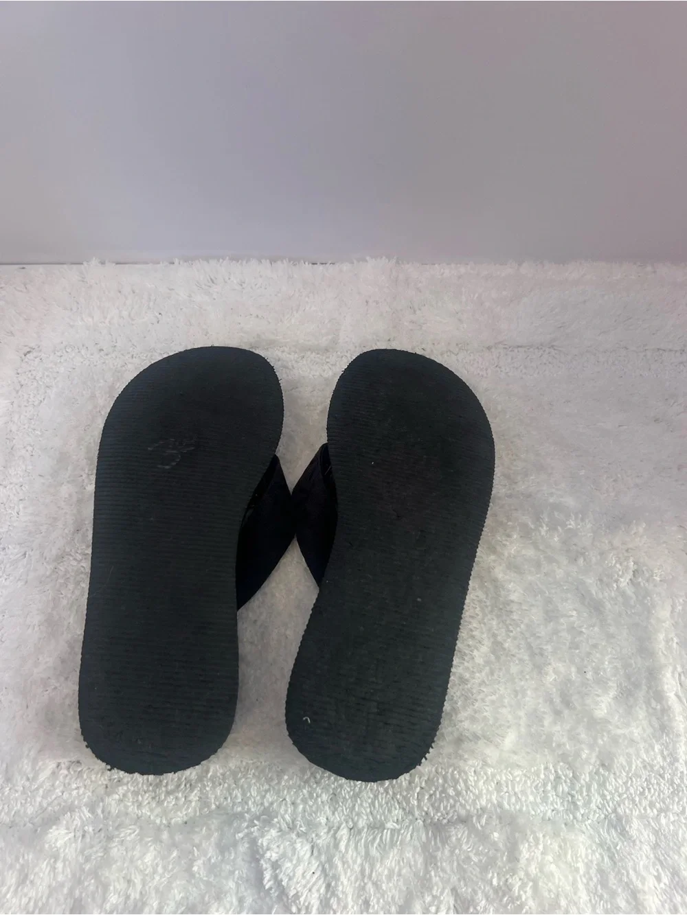 Calvin Klein Black Footbed Flip Flops with Brown Patterned Straps - Picture 4 of 6